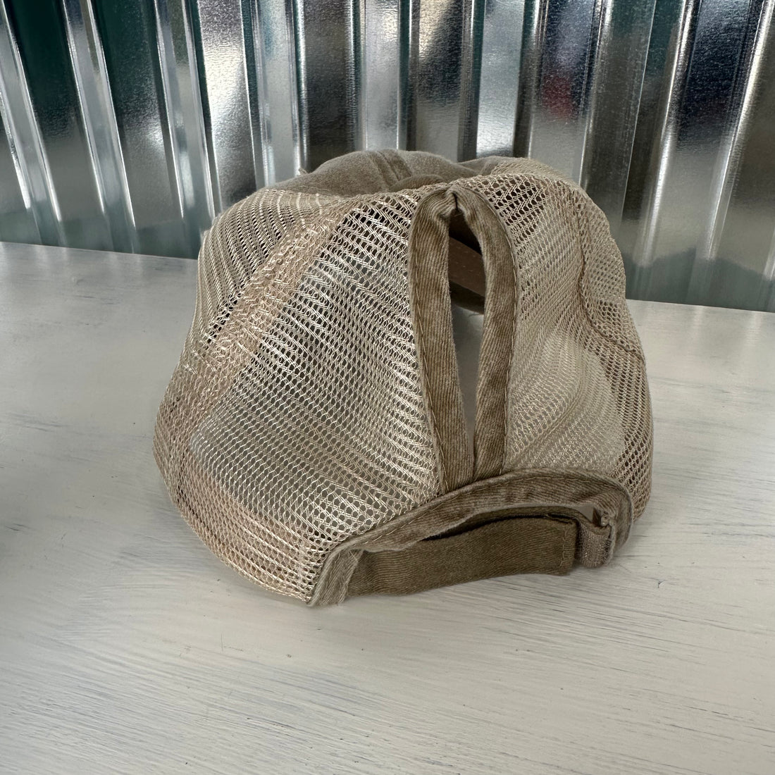 LADIES DISTRESSED PONY TAIL HAT